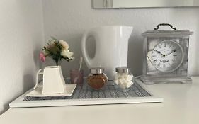 Single Room, Shared House